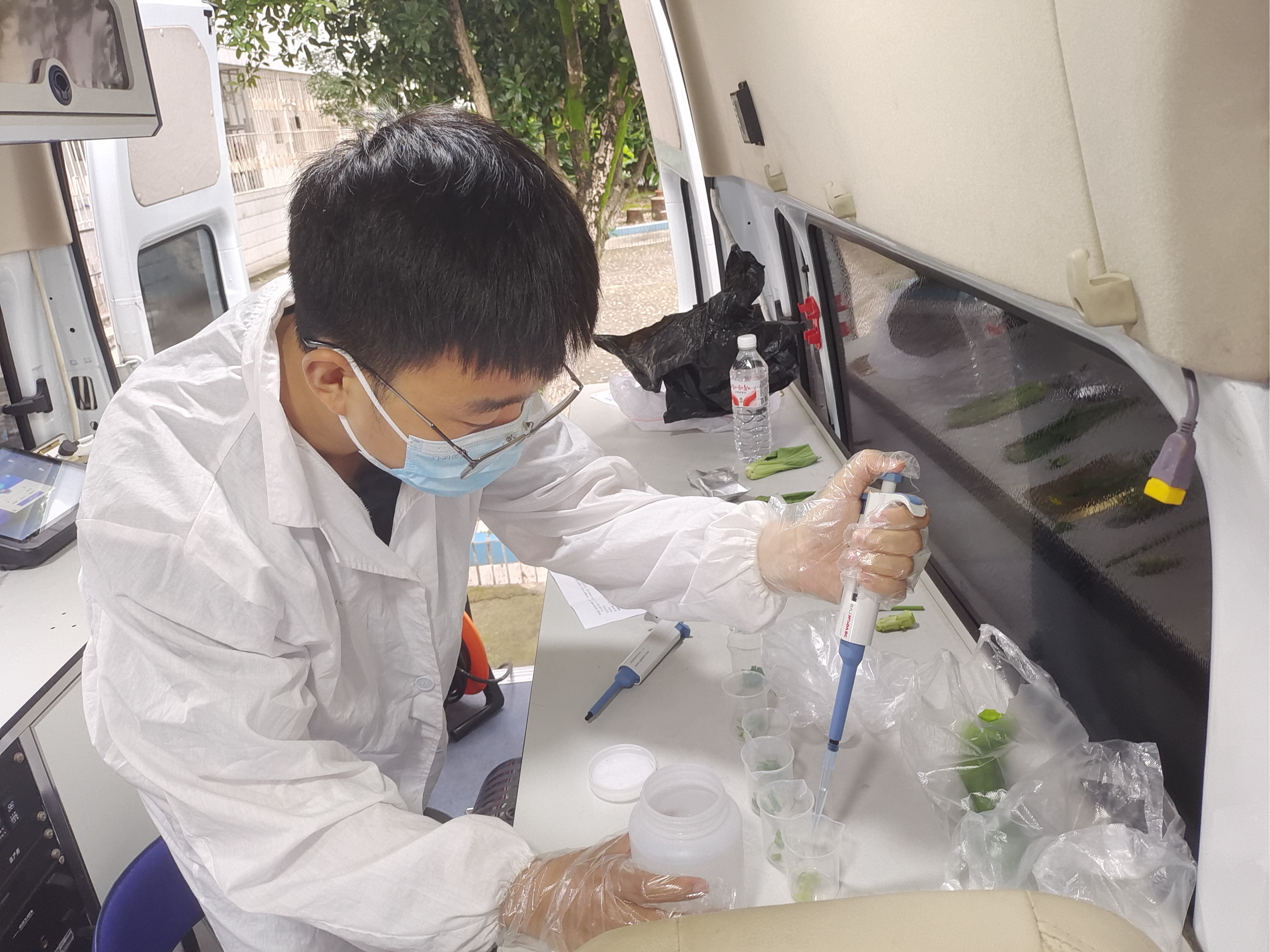 驻点护航高考 守牢学子“舌尖安全”