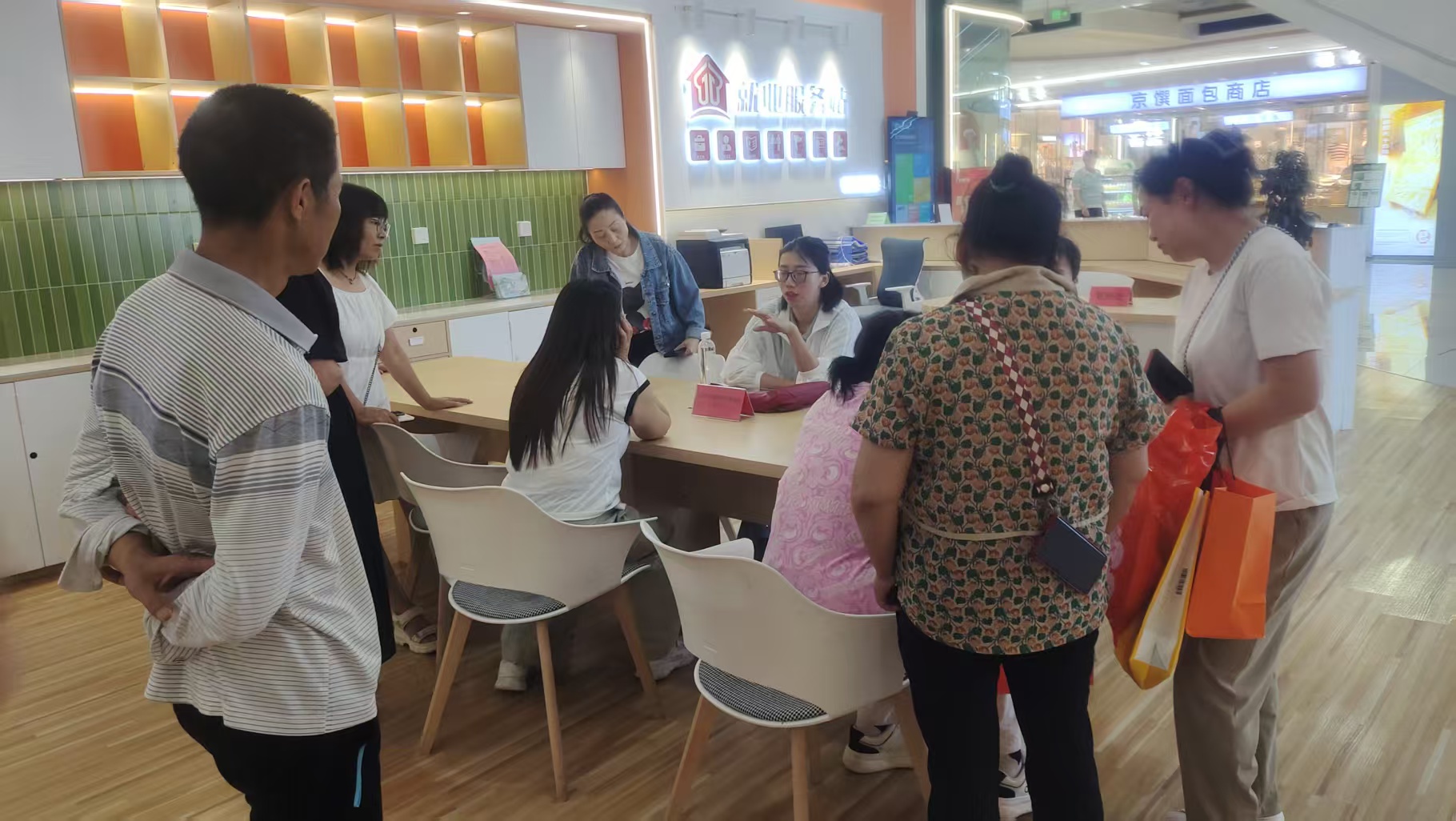 职遇万达筑平台 圆梦夷陵促就业