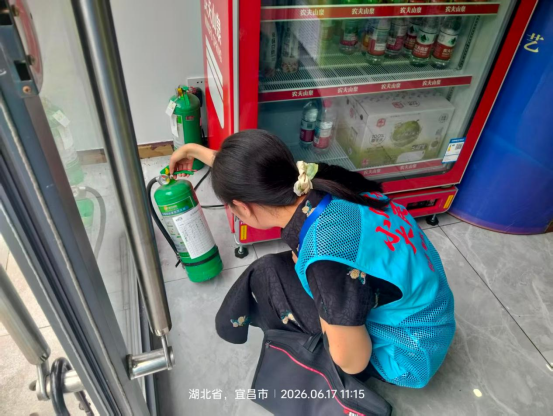 锦湖社区：筑牢端午安全防线 抓实商铺隐患排查