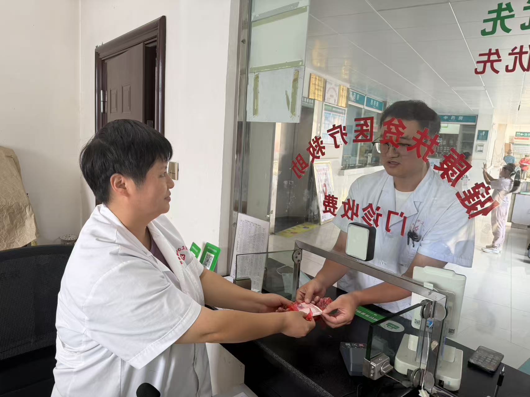 医者守初心 清风暖病房