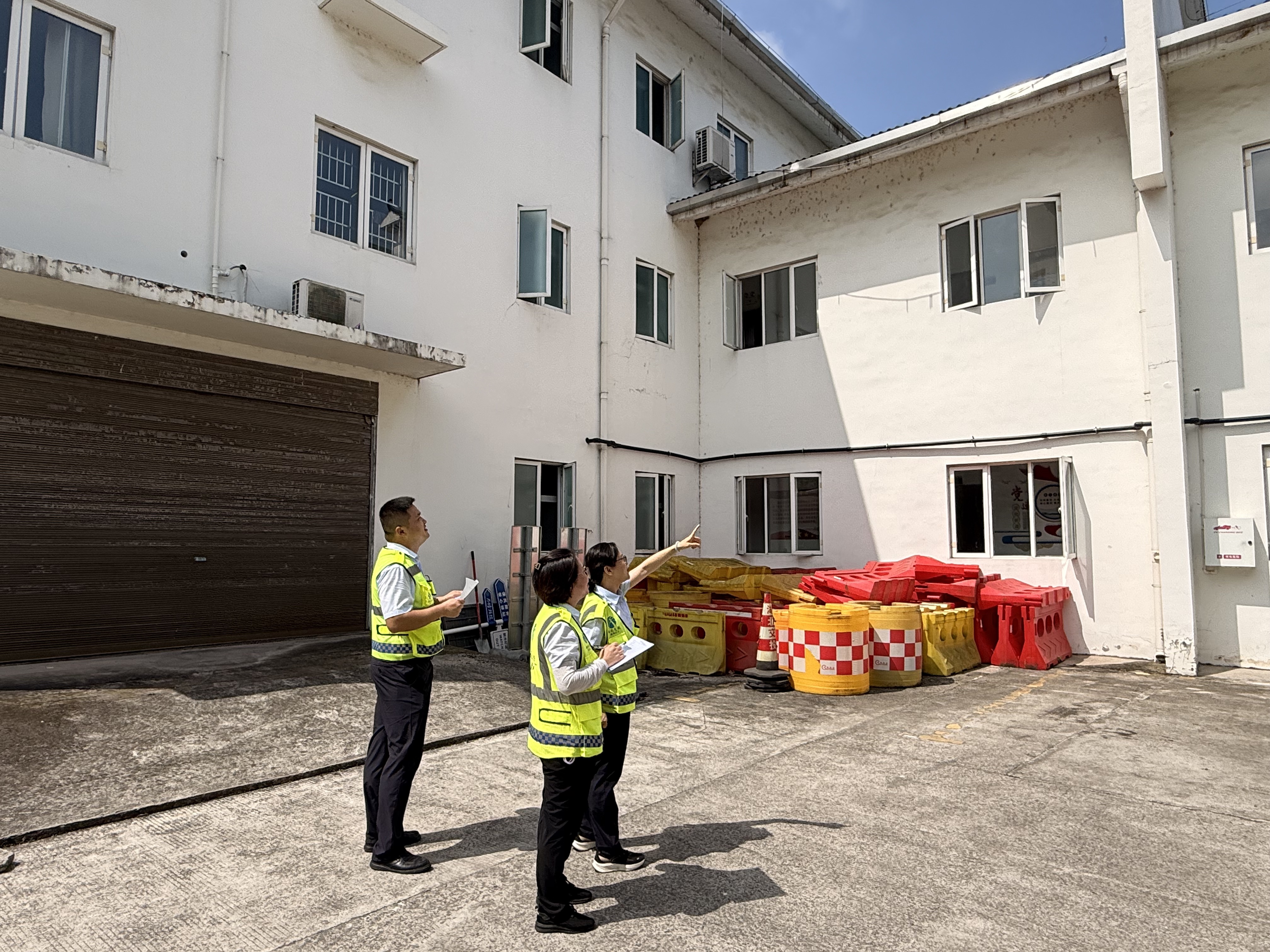 严阵以待 筑牢防线——宜昌北收费站全力防范台风“巴威”来袭