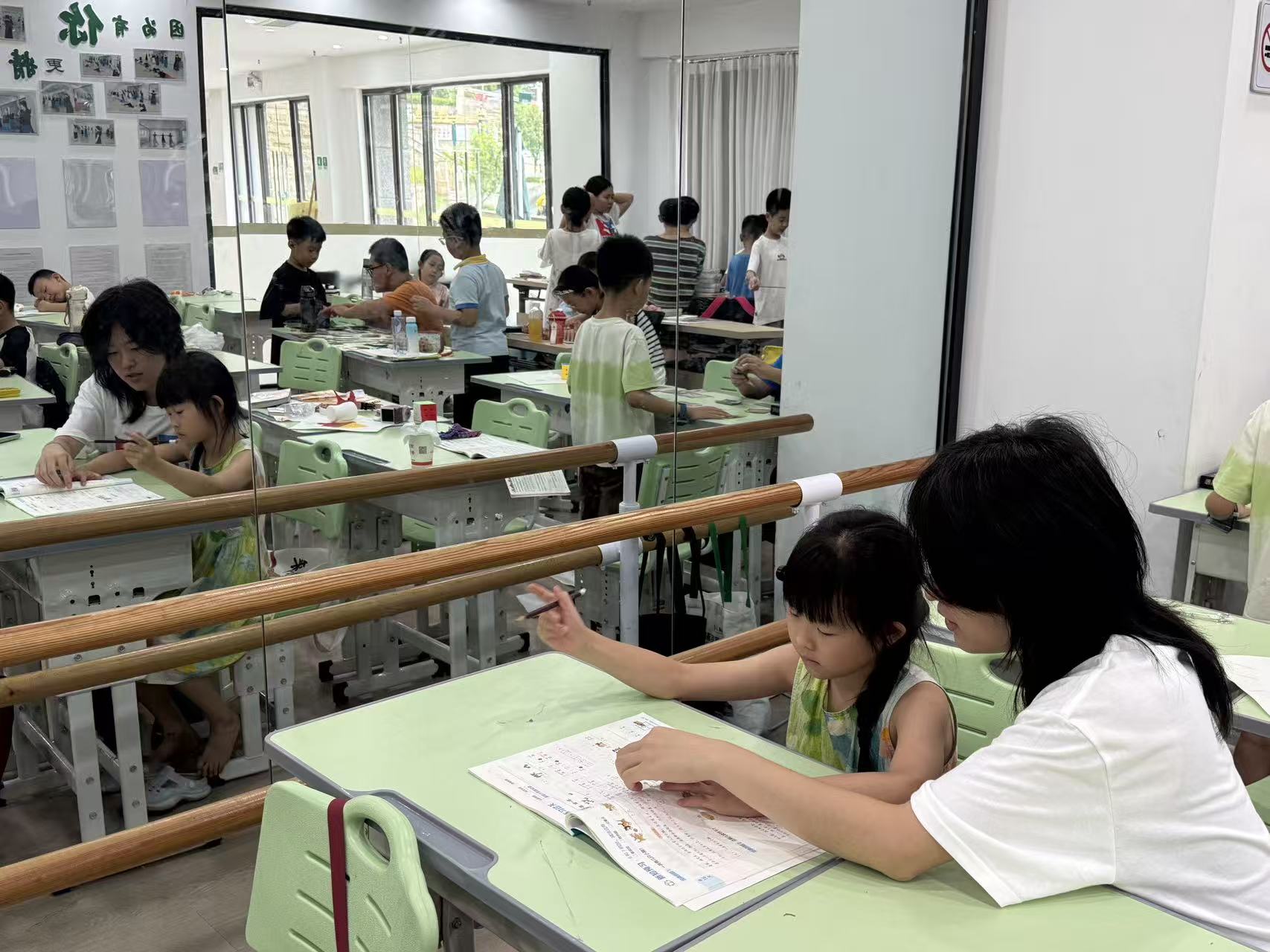 绿洲社区：暖心辅导解疑惑 静心笃学伴成长