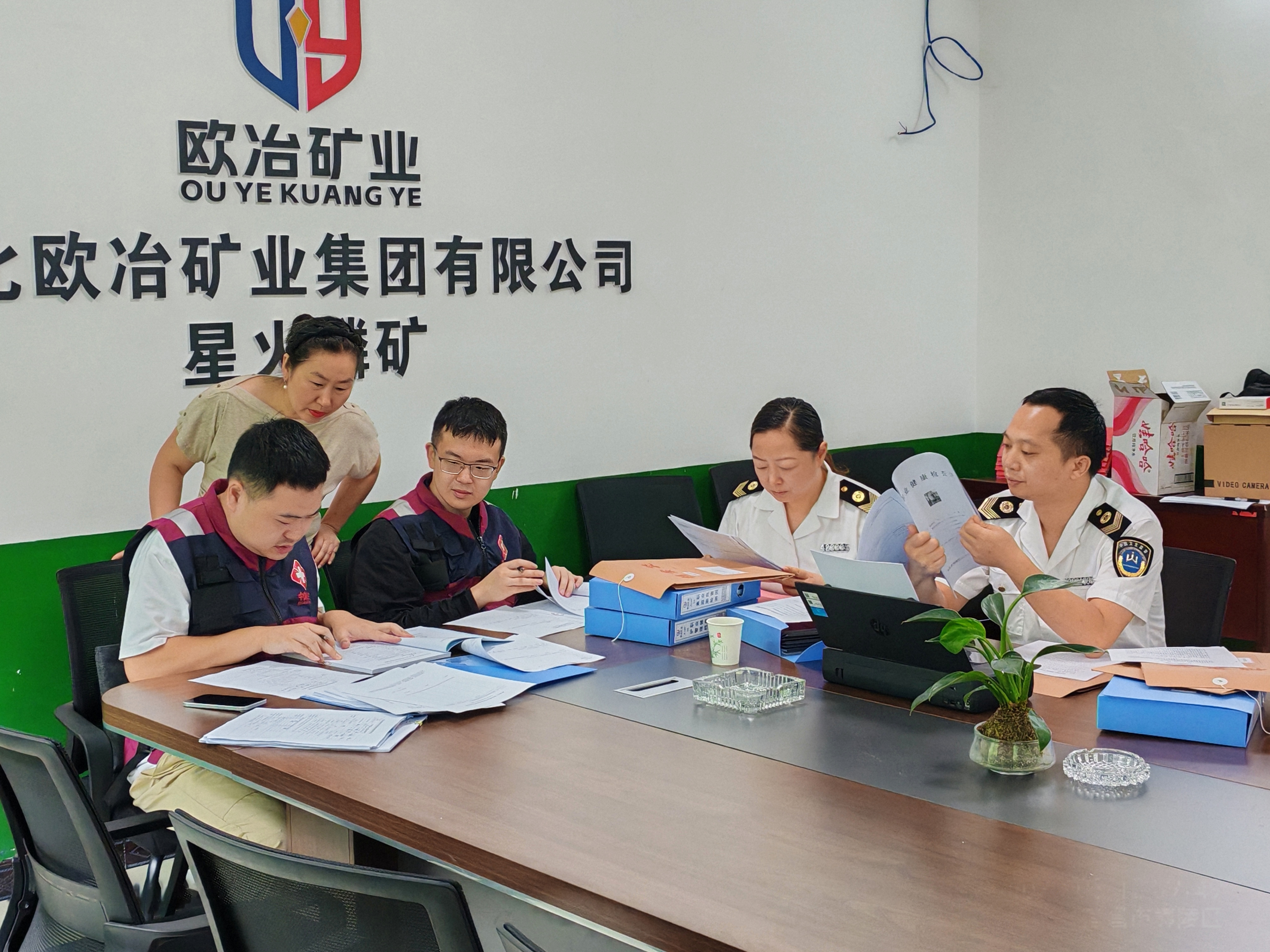 夷陵区疾控中心开展职业卫生联合帮扶及“双随机”检查工作