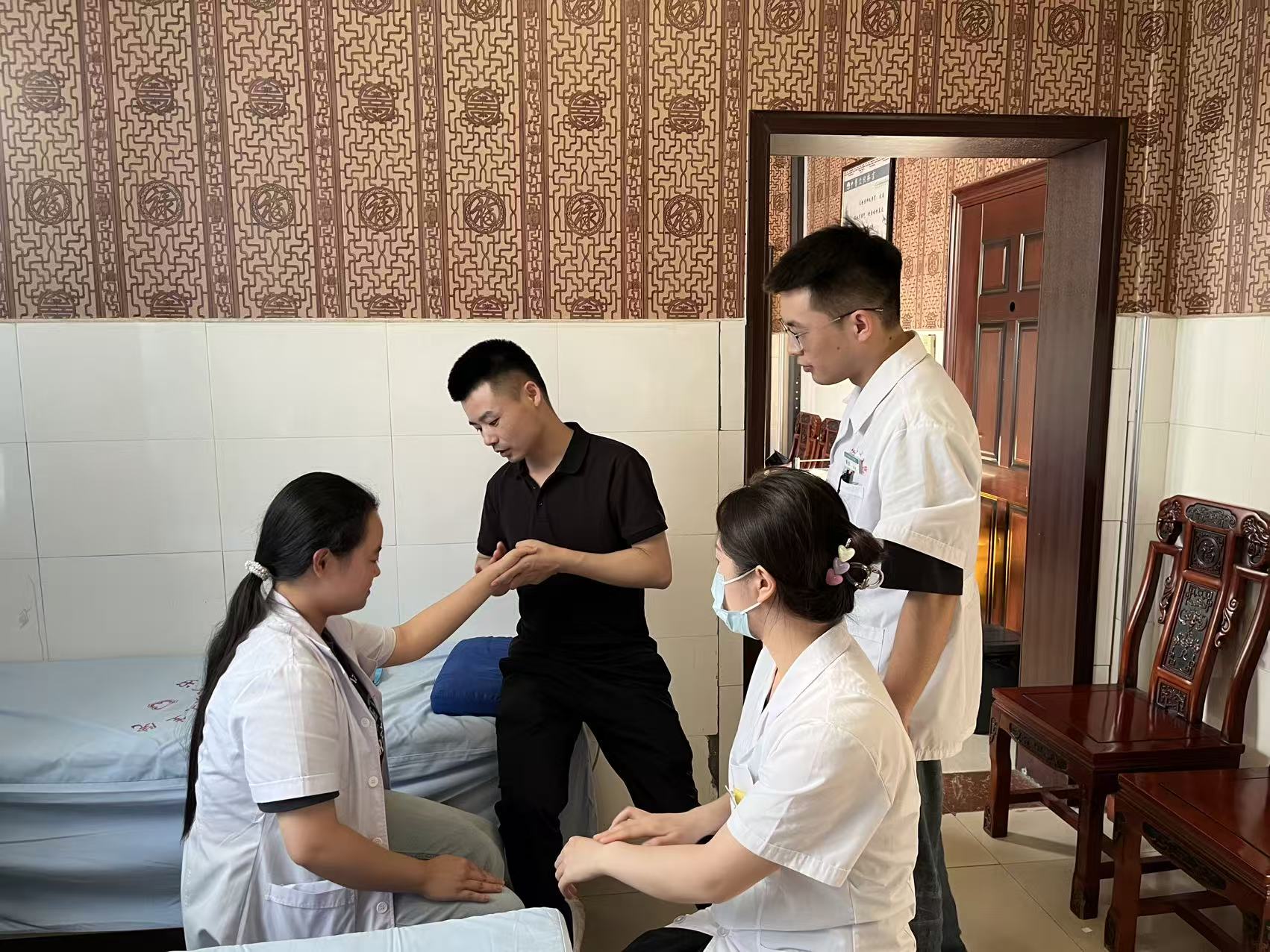 专家下沉传经送宝 深耕中医赋能基层