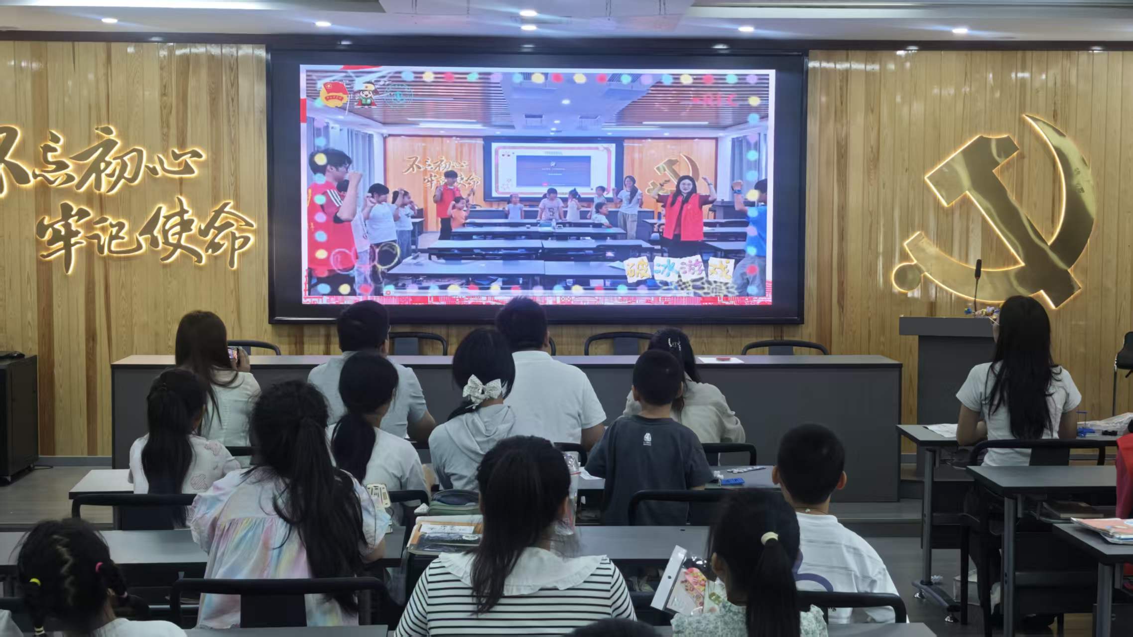 跨越千里同心共筑 夷陵团委携手沪上高校续签暑期托管政校社共建协议