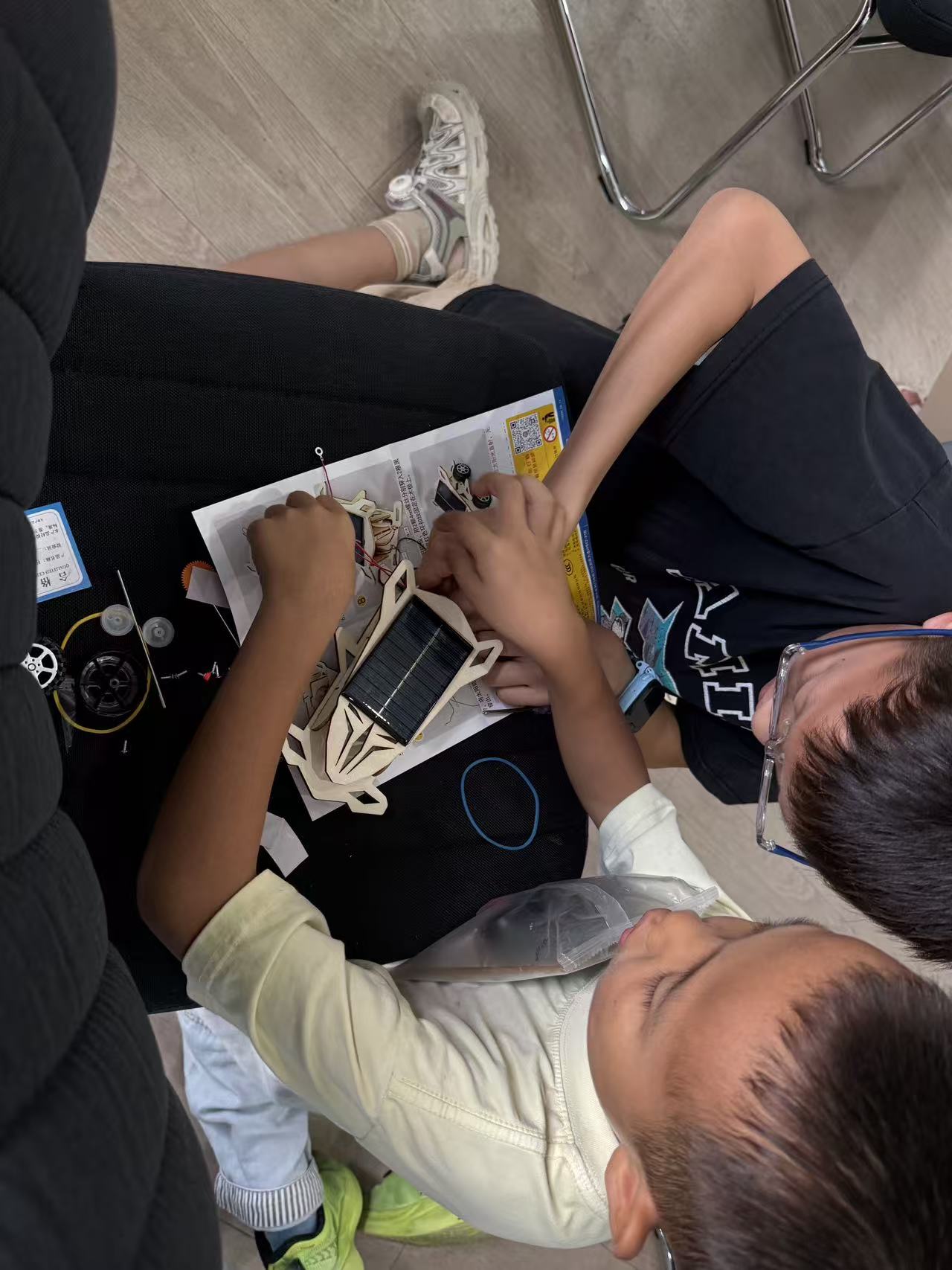 绿洲社区：巧拼模型玩具 乐享课间时光