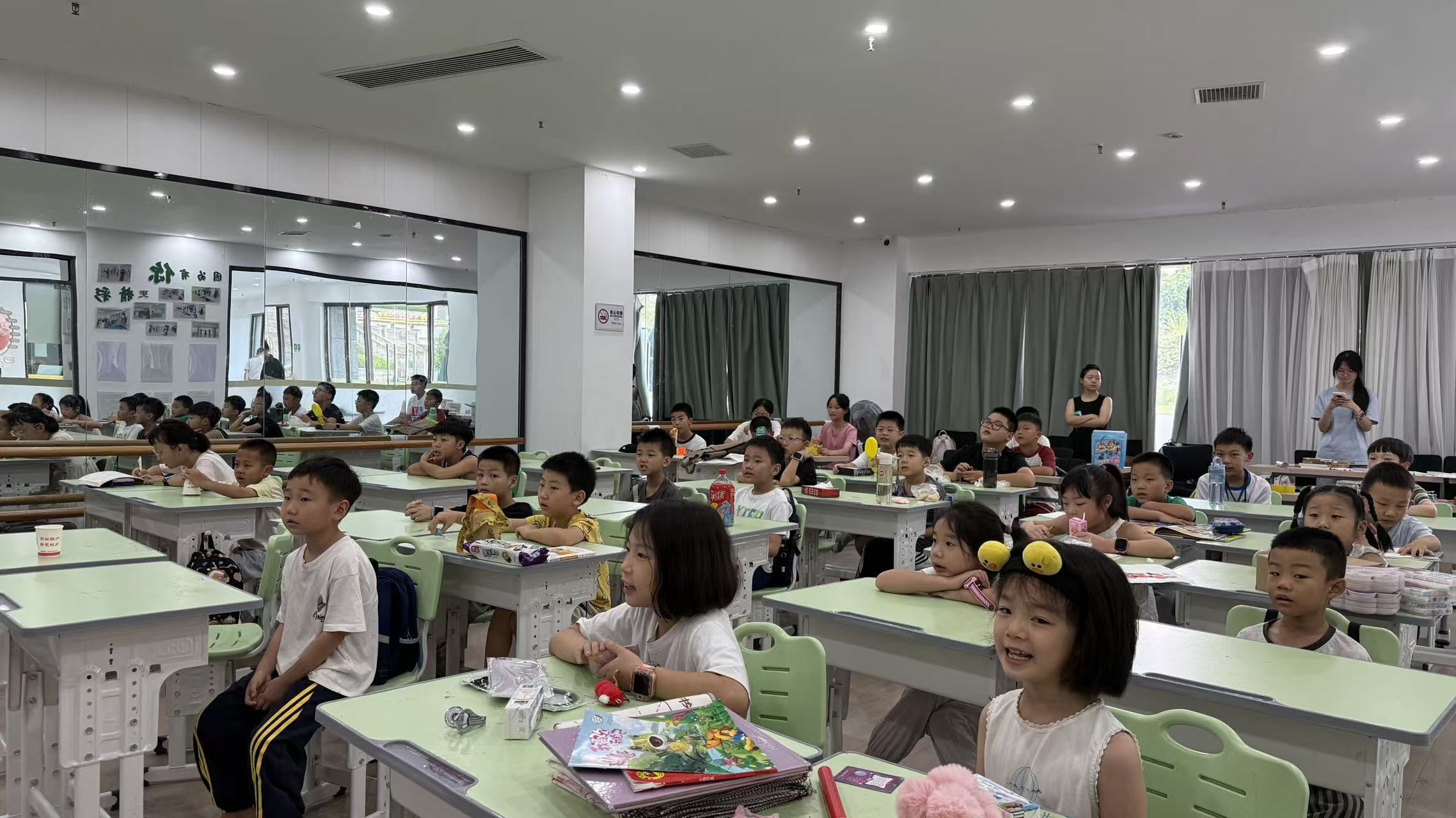 绿洲社区：歌声伴晨光 童声润童心