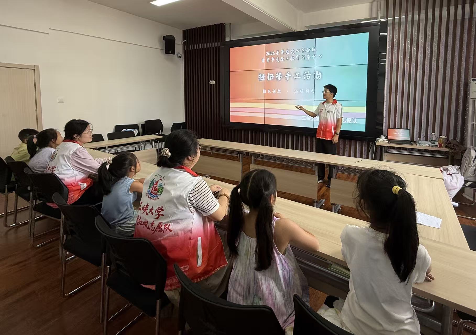 夷陵区家庭教育指导中心：指尖创想润童心 手工美育伴暑期