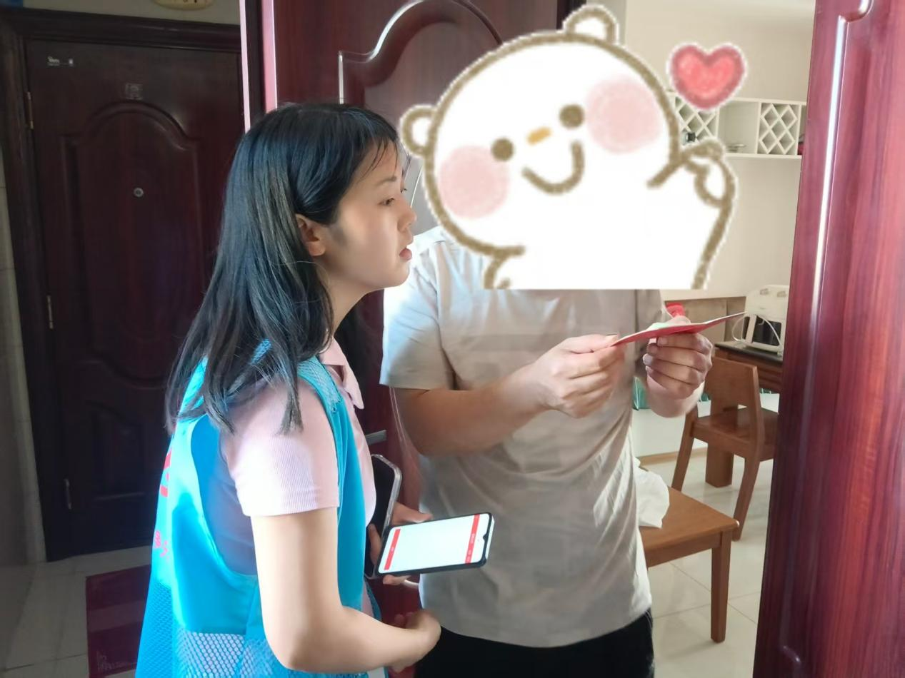 锦湖社区：网格服务进家门 送证上门不跑腿