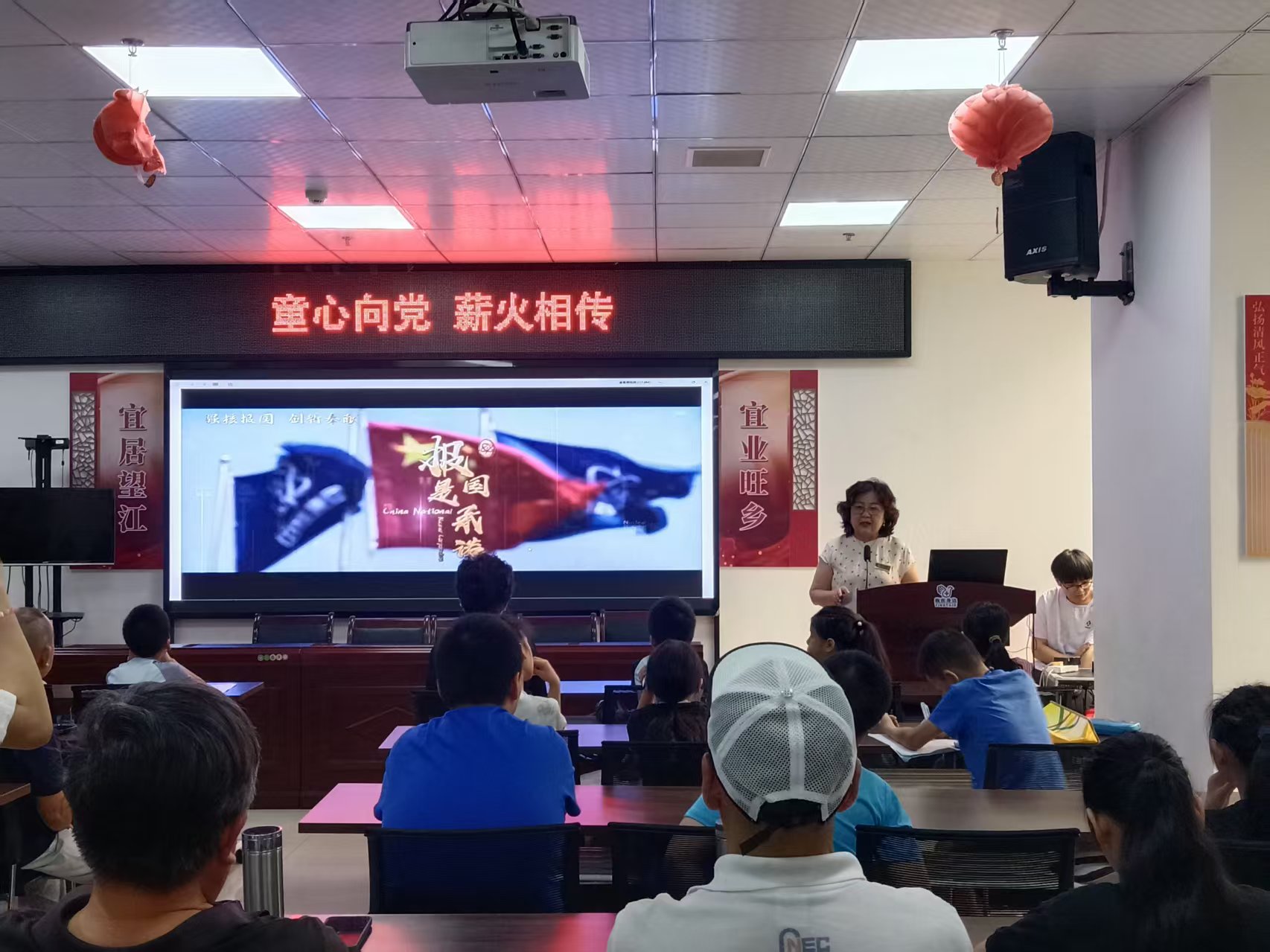 望江社区开展“童心向党·薪火相传”红色宣讲活动