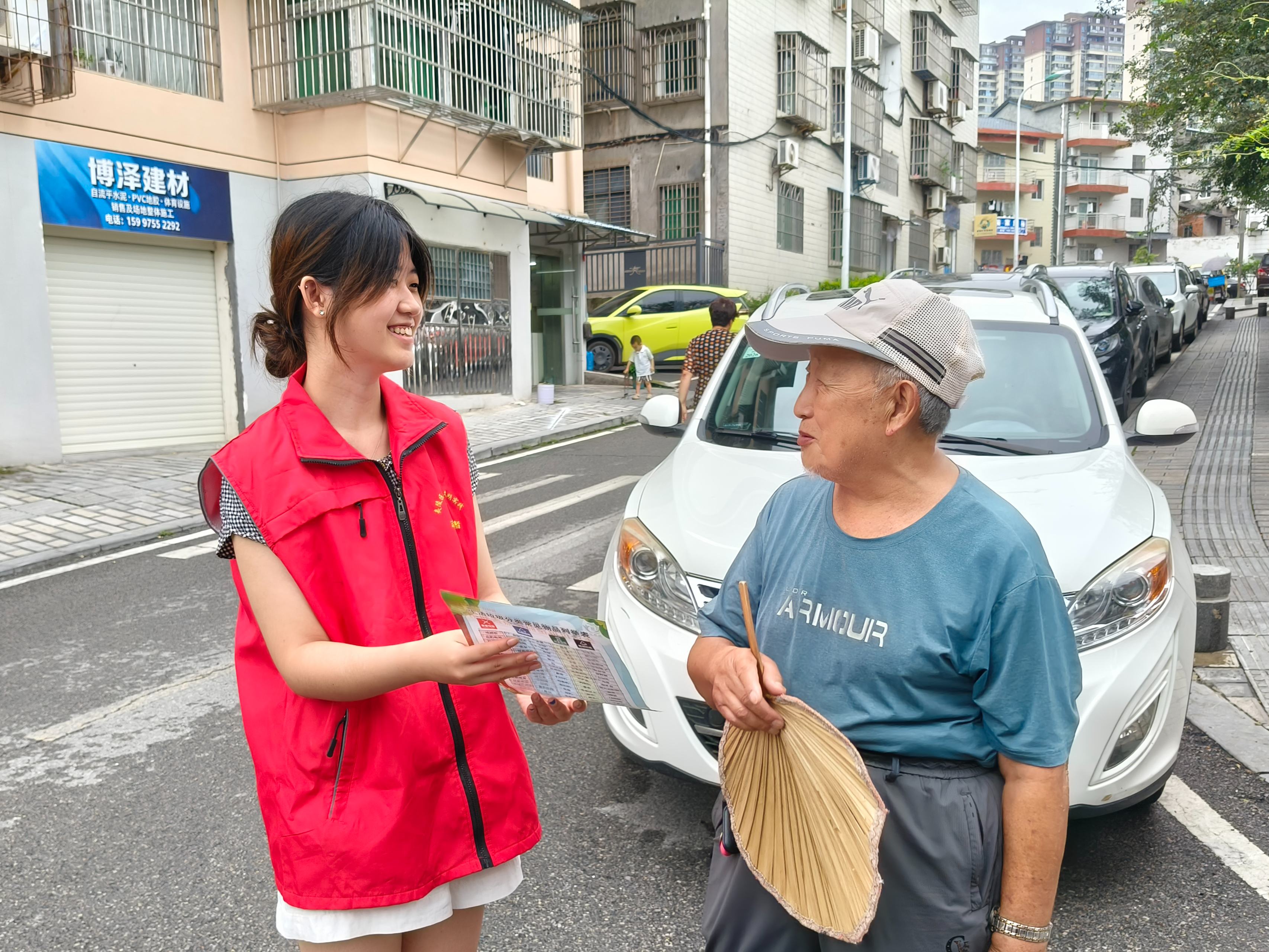 营盘社区：青春志愿进家门 垃圾分类入人心