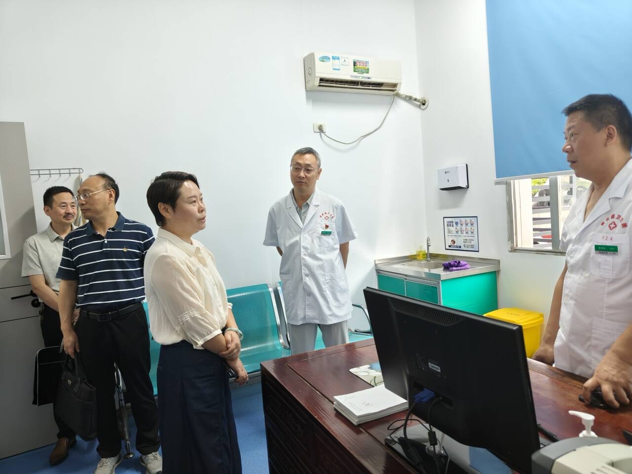“望闻问切”开良方 基层发展增底气