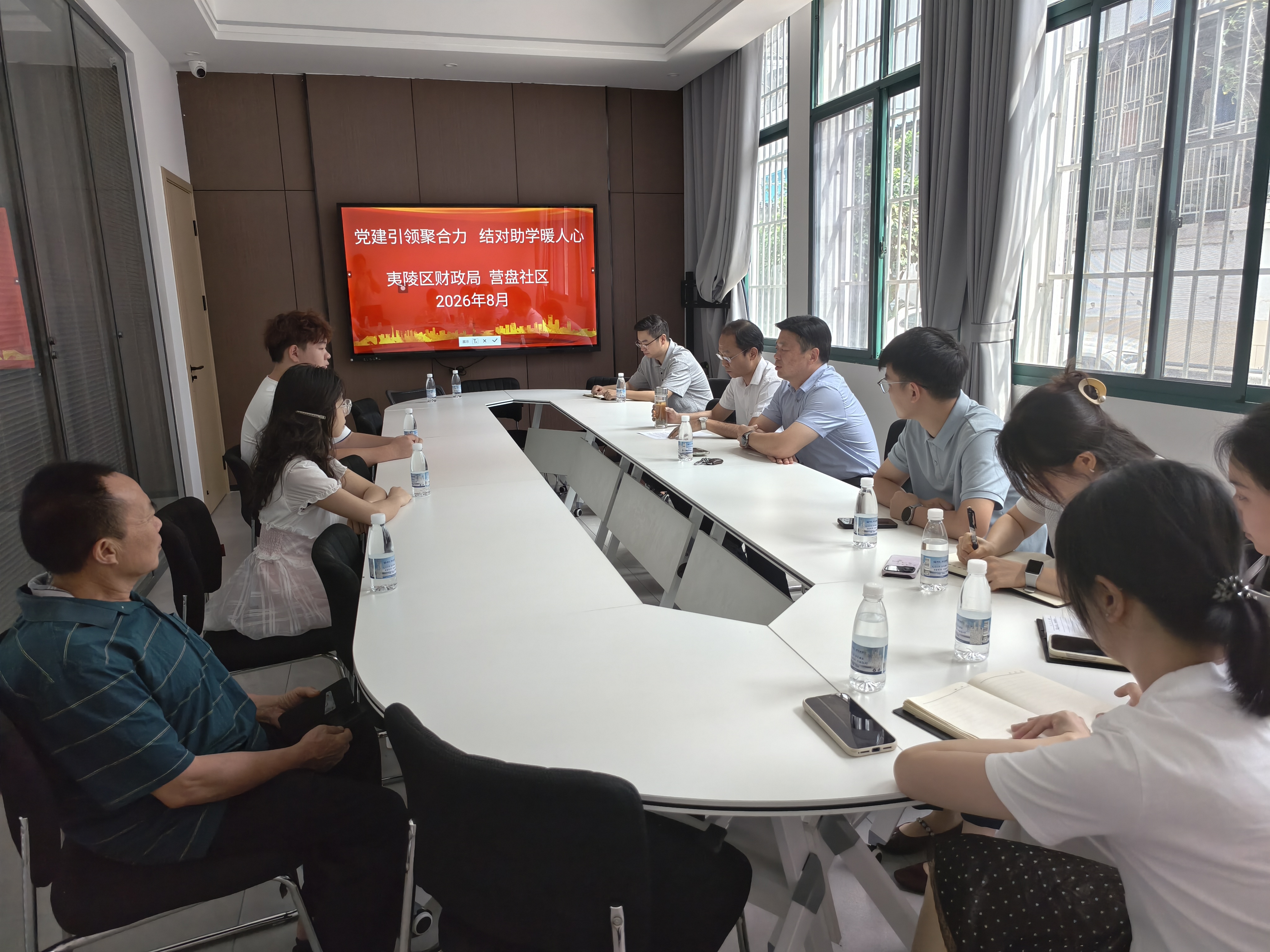 营盘社区：党建引领聚合力 结对助学暖人心