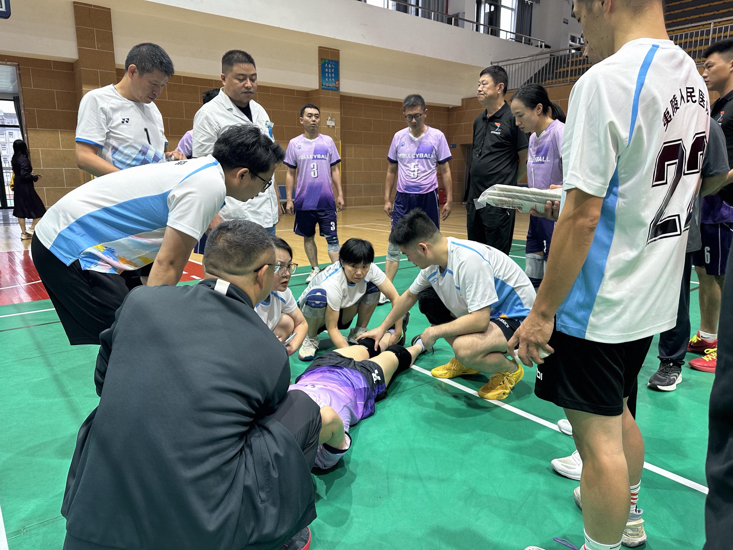 赛场施救显担当 医者温情暖夷陵