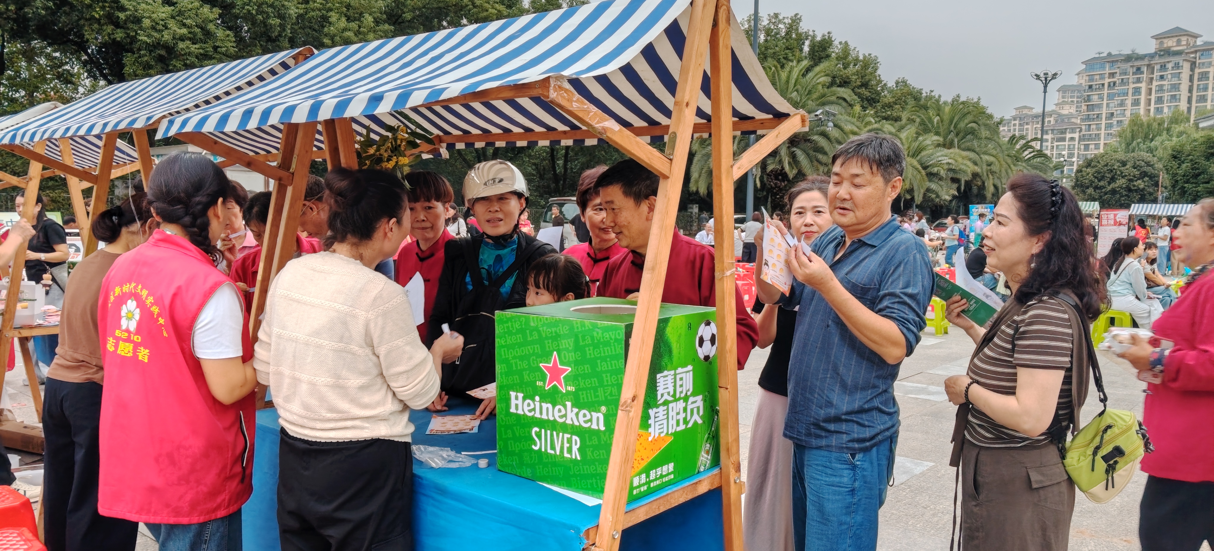 兴安社区：文明市集趣闯关 垃圾分类树新风