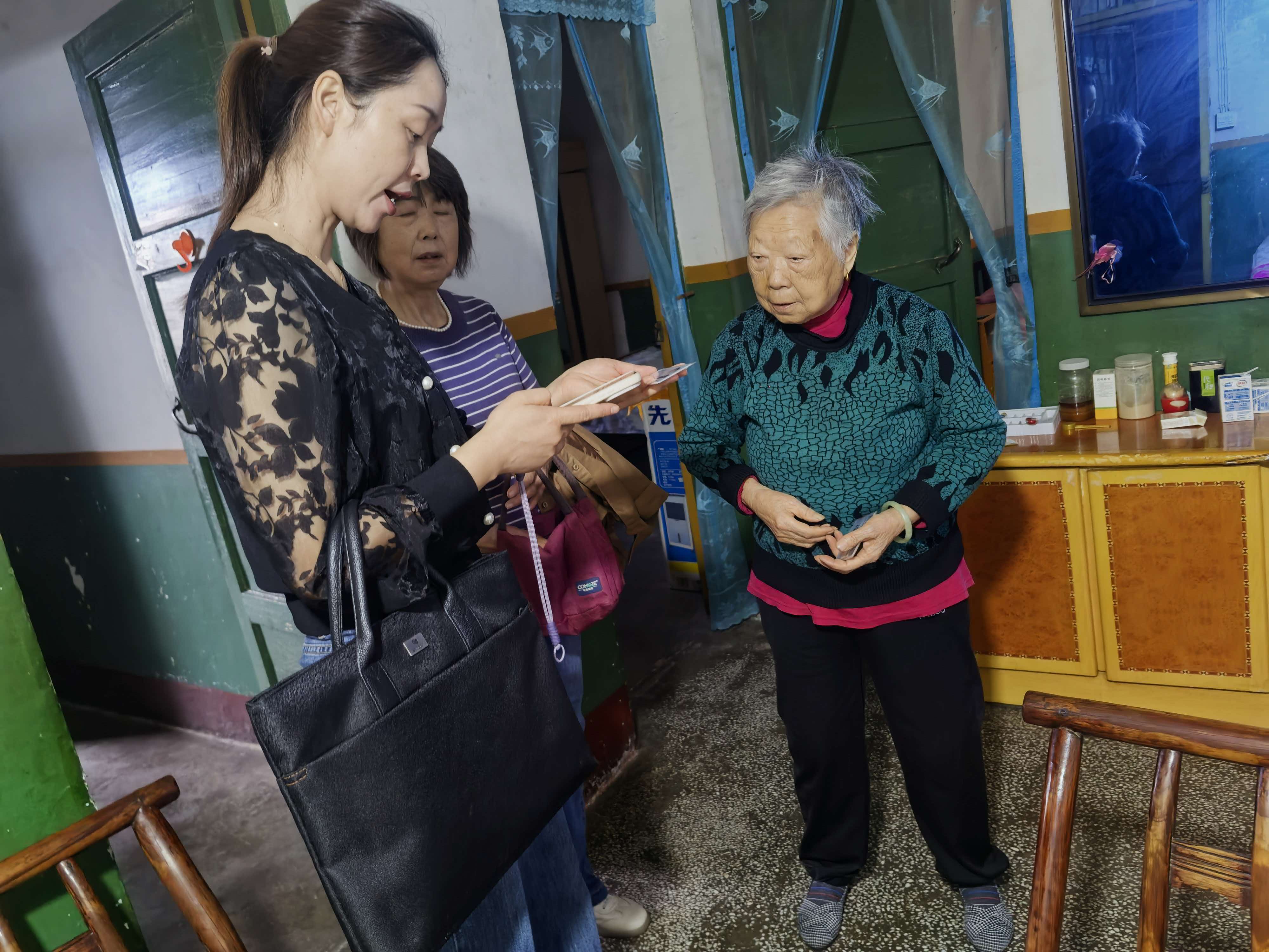 平湖社区：养老认证暖民心 社区服务零距离