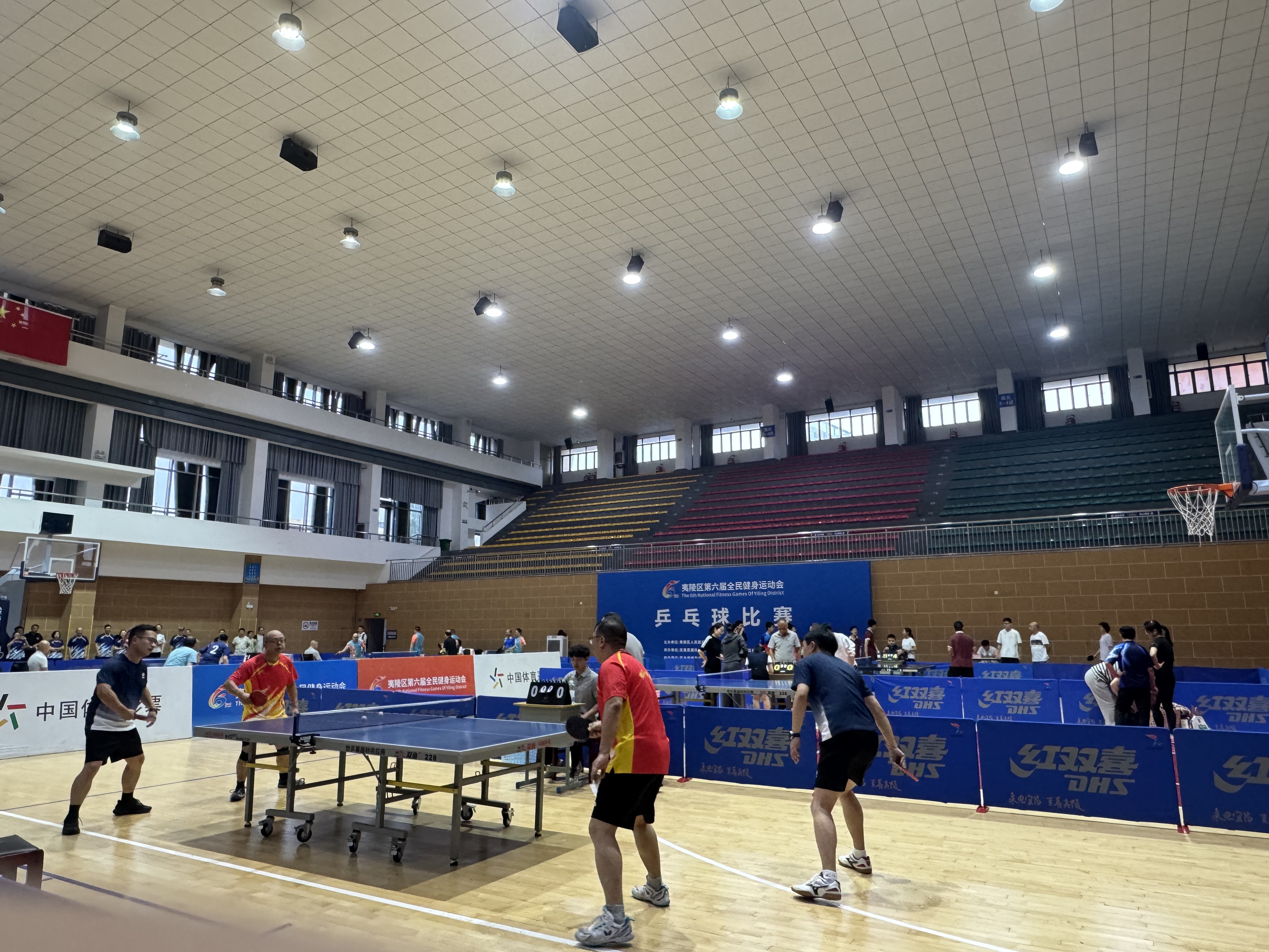 爱“乒”才会赢！夷陵区第六届全民健身运动会乒乓球赛开赛