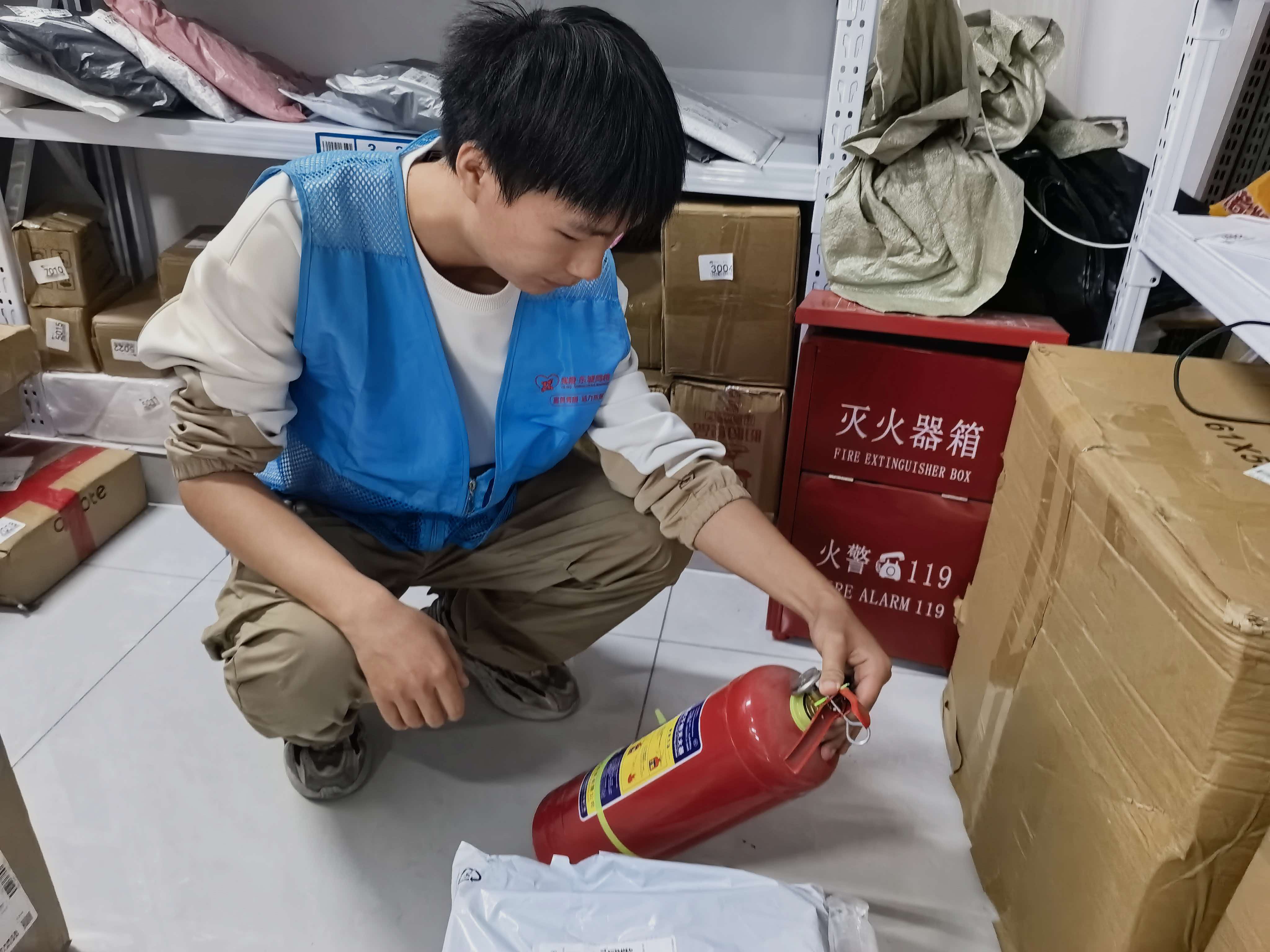 锦云社区开展节前消防安全检查