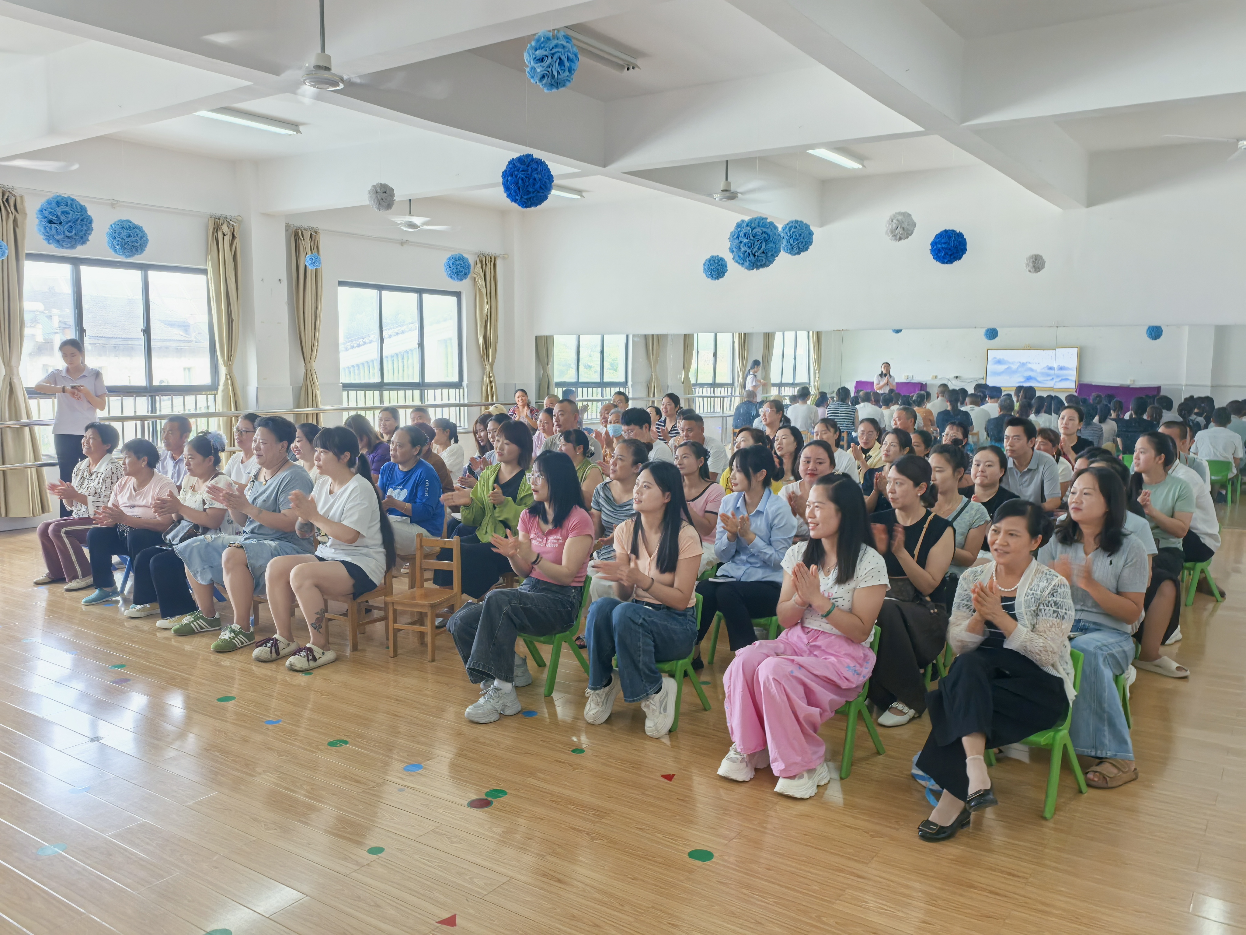 搭建家园连心桥 幼儿生活零距离