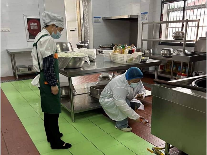 龙镇小学：筑牢食品安全防线 守护师生舌尖安全