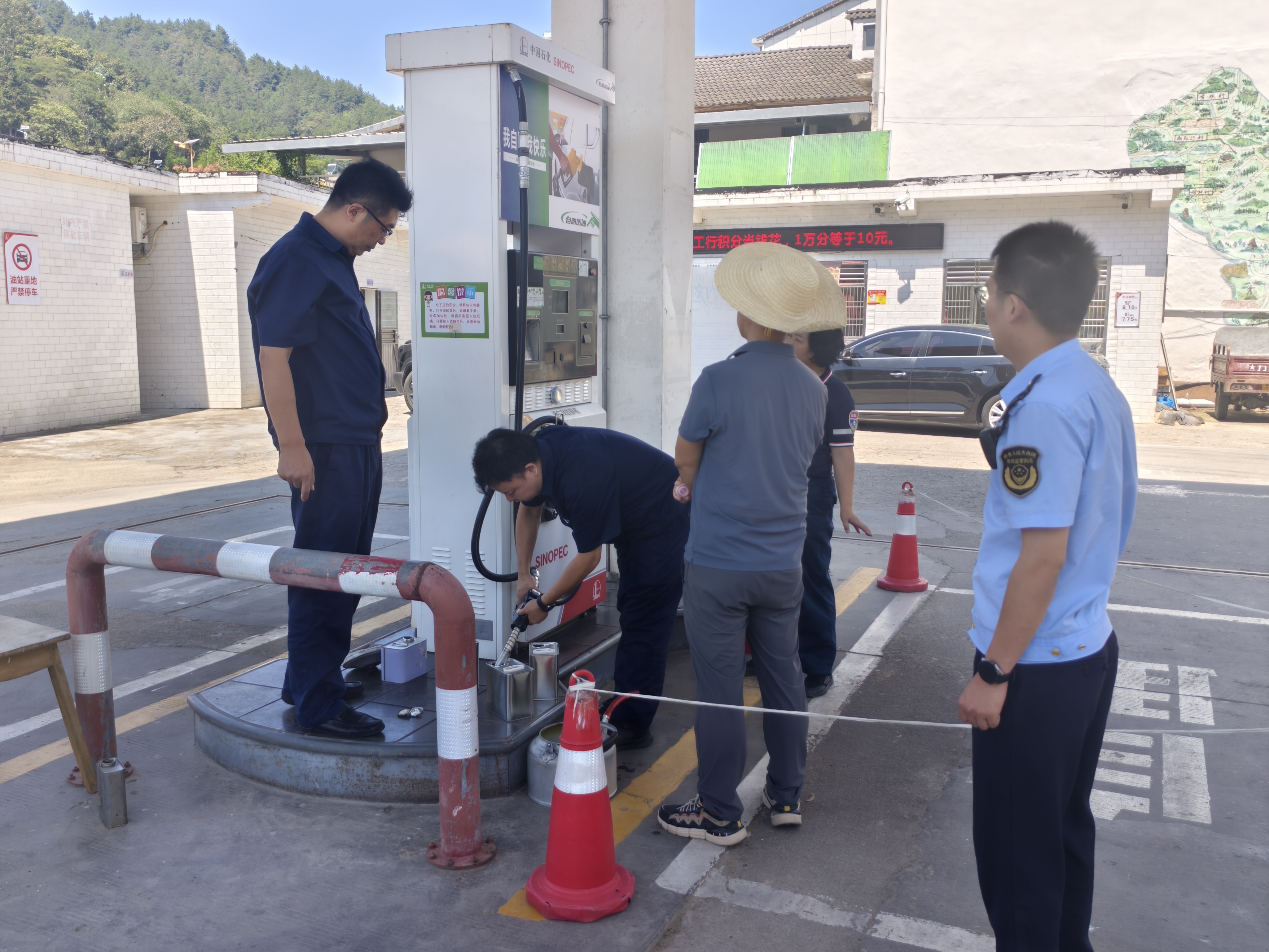 下堡坪乡市场监管所开展工业产品质量专项监督抽检