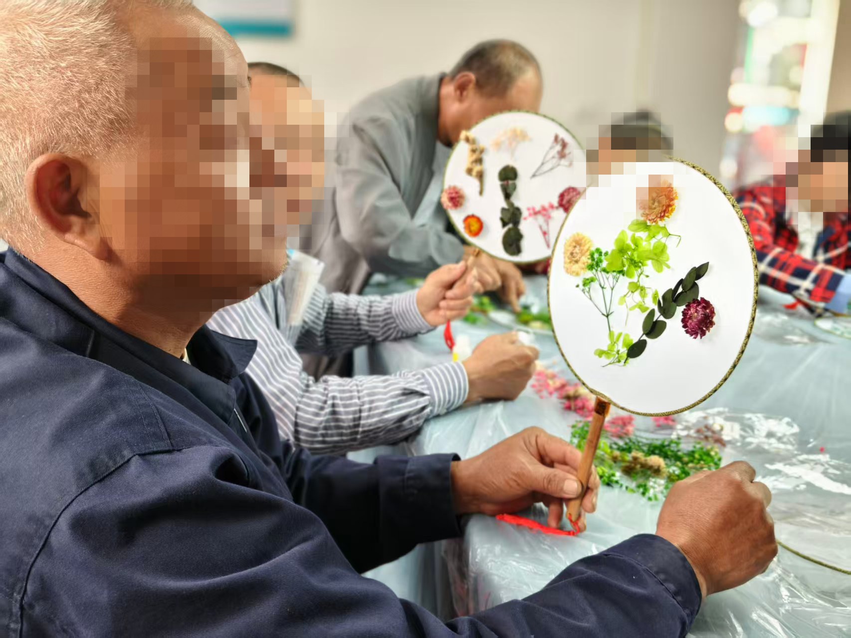 雾渡河镇：政策宣讲润民心 手工助残乐融融
