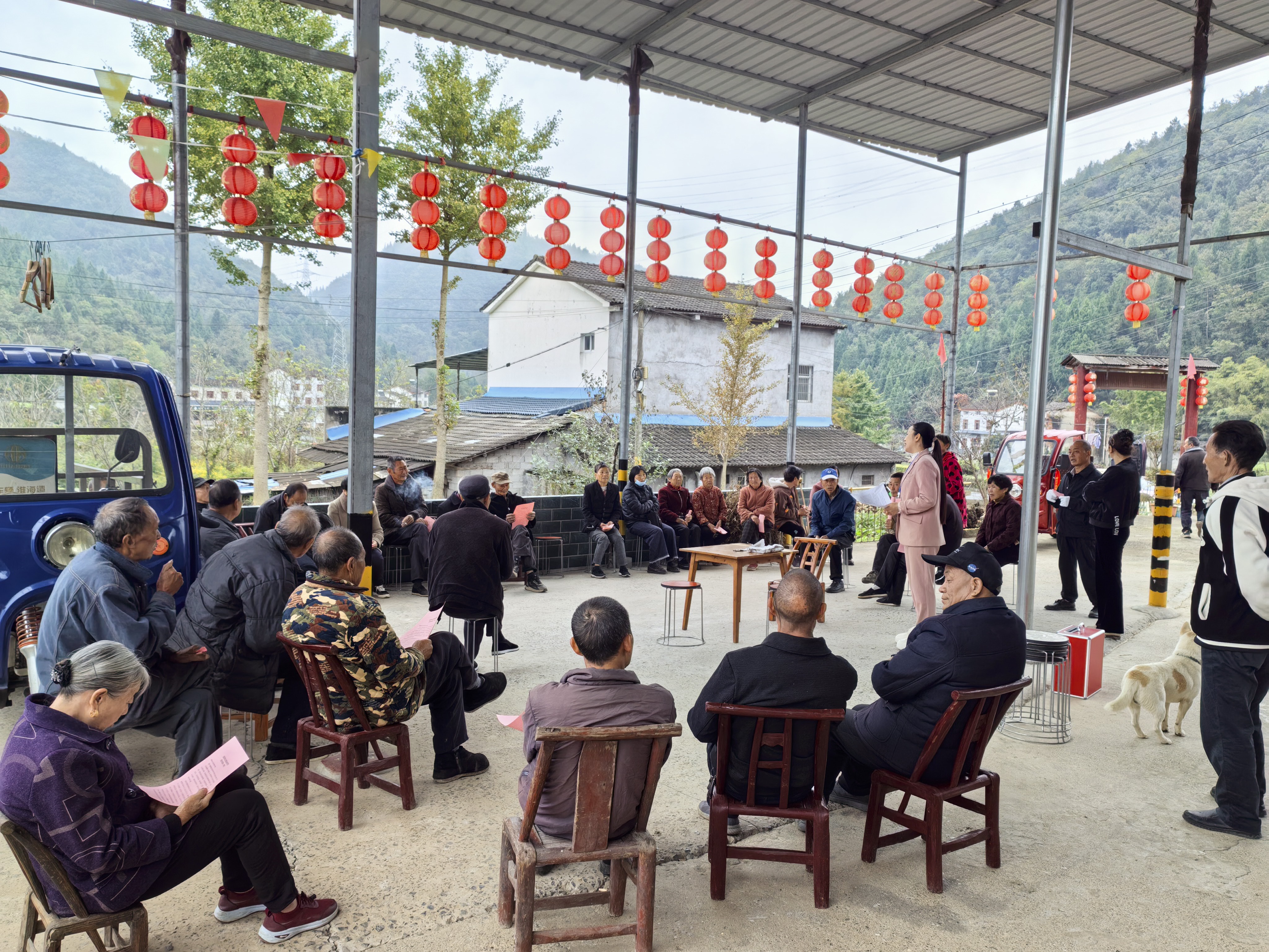 同心筑防线 宣讲进湾组——黄花镇扎实开展宗教政策普法宣传
