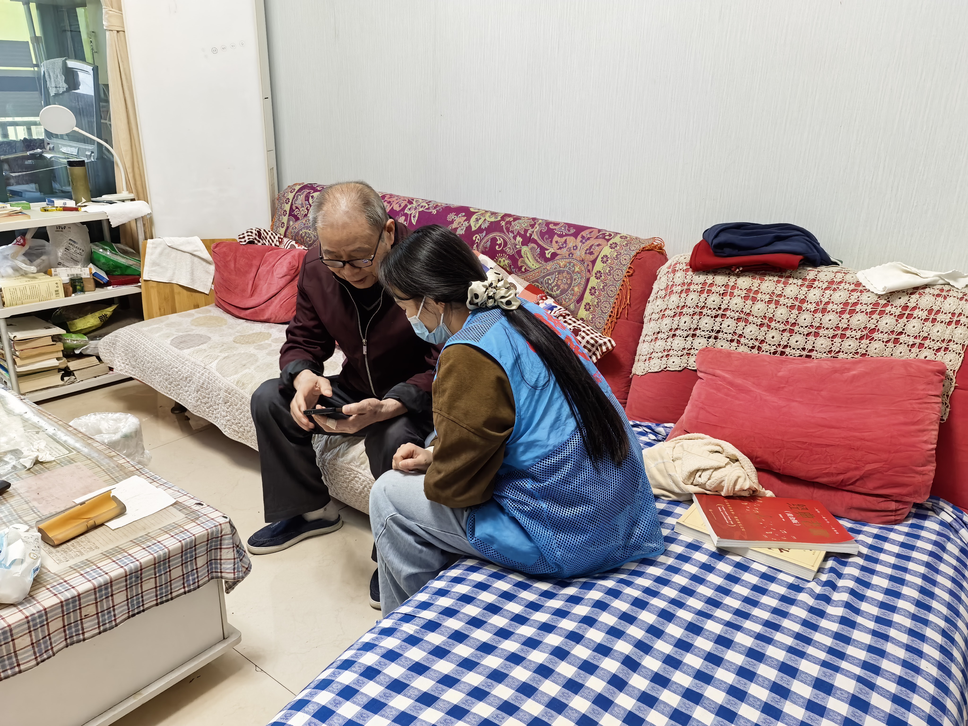 绿洲社区：银龄助办 便民暖心