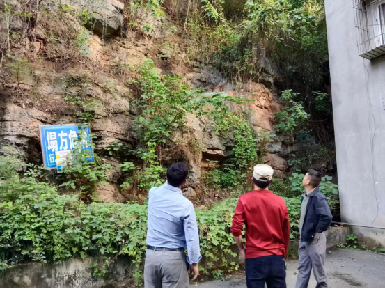 长江市场社区：排查整治地质隐患 修缮边坡护平安