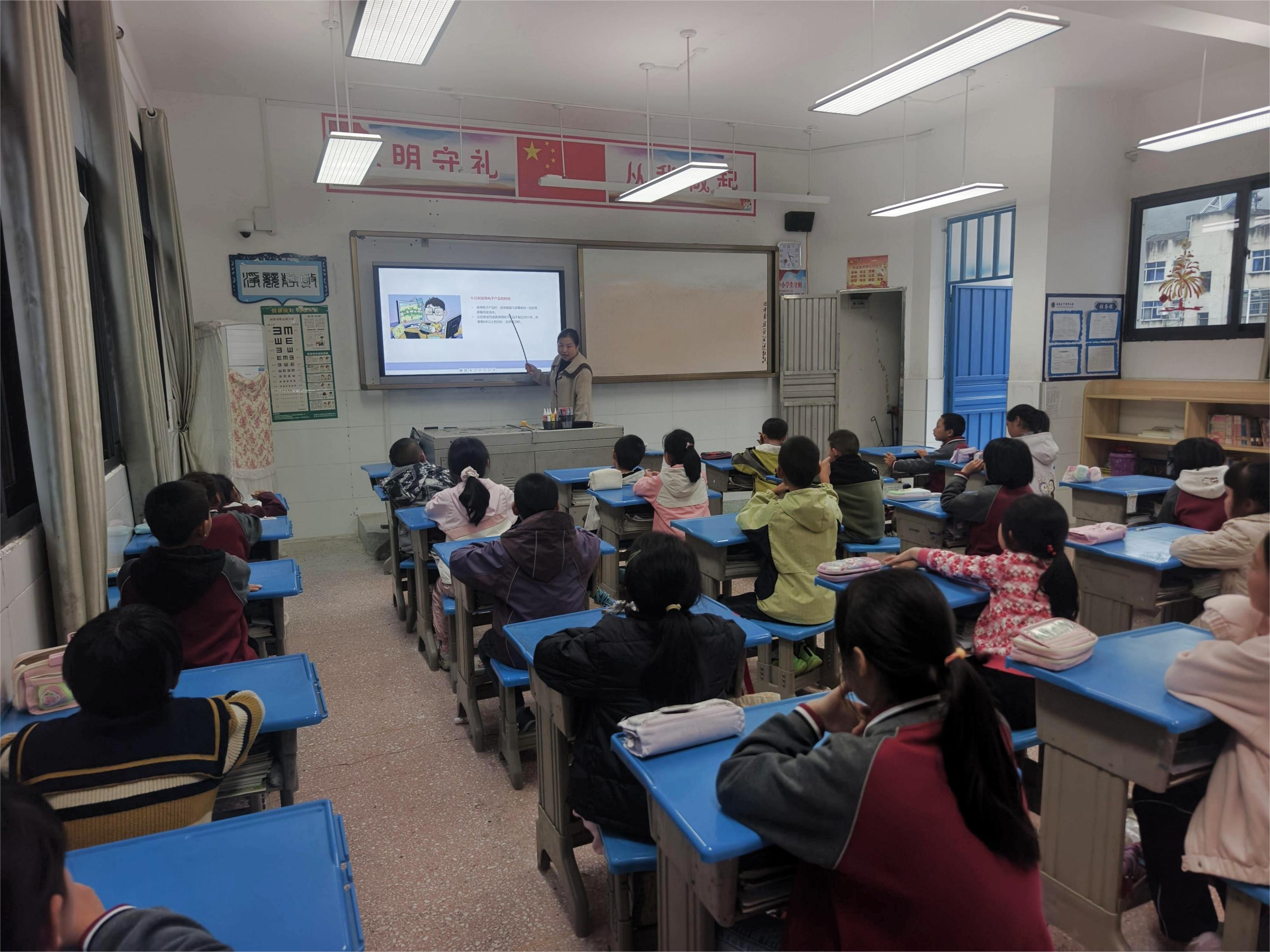 下堡坪乡卫生院：科学护眼 健康成长