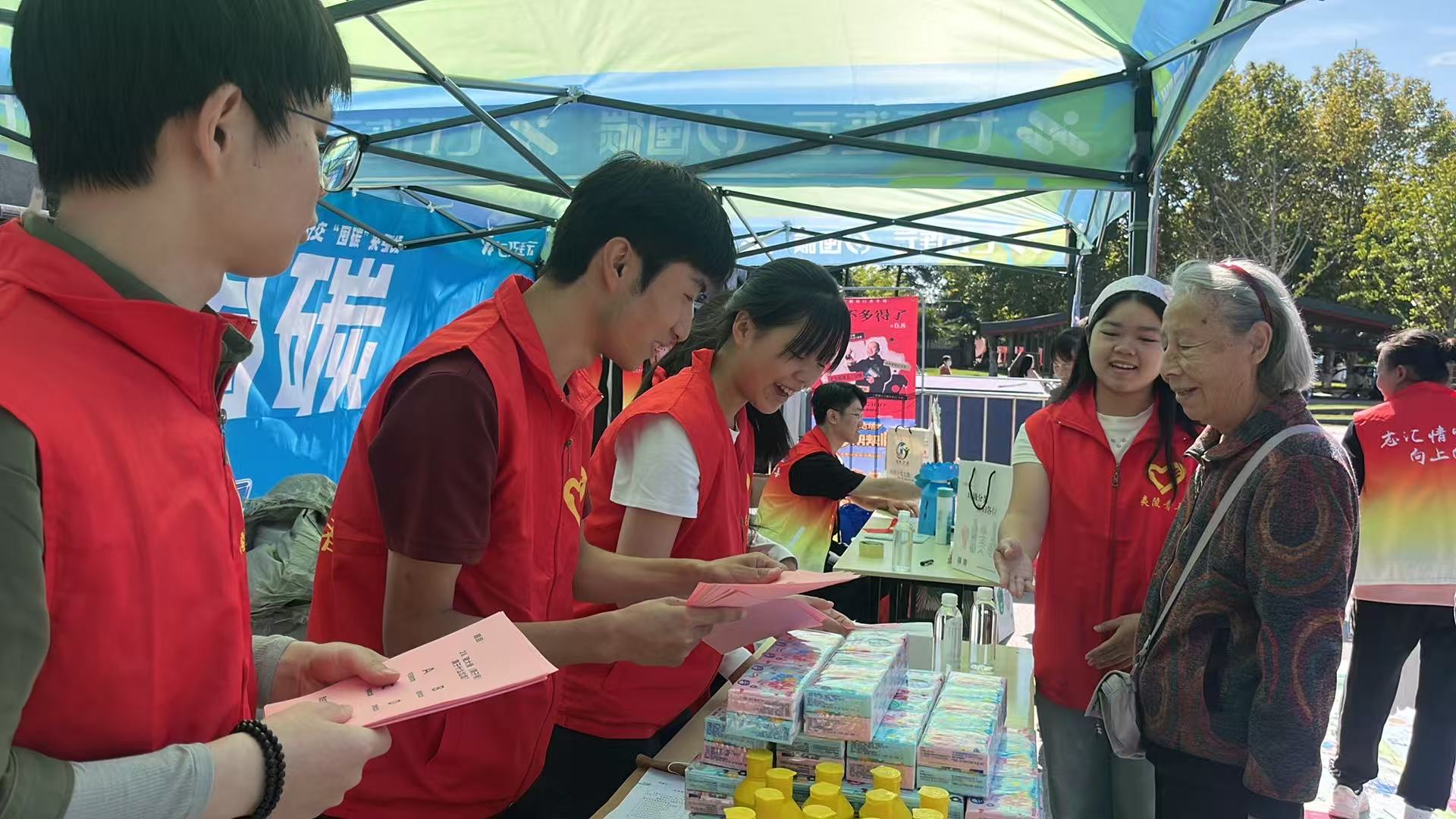 东湖社区：趣味问答学分类 绿色新风润民心