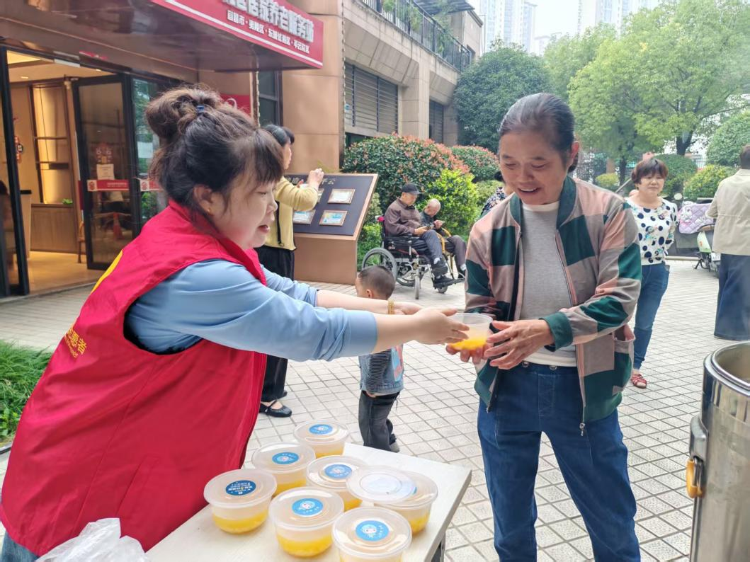 平云社区：九九重阳暖人心 志愿温情护桑榆