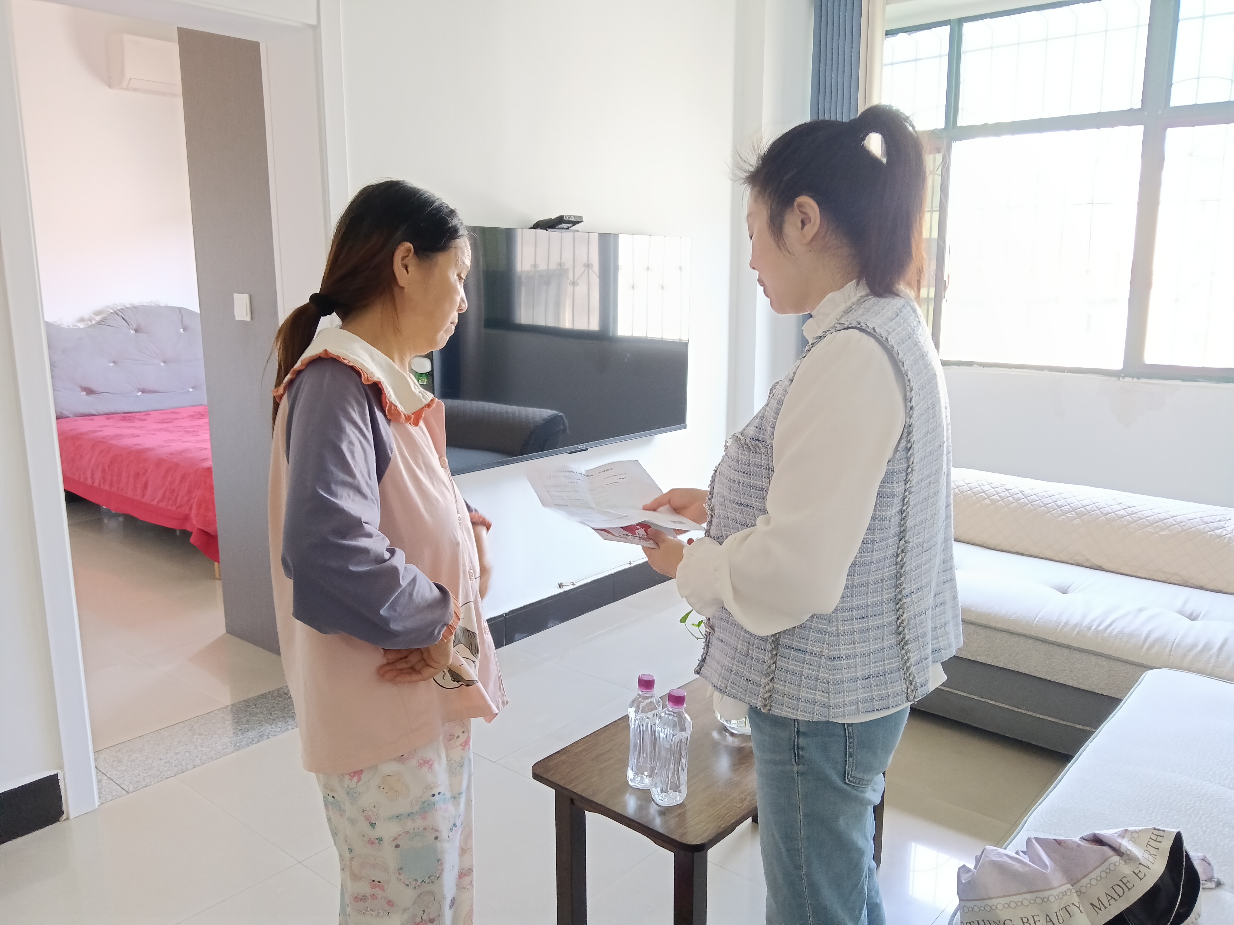 营盘社区：暖心入户送清单 惠民服务暖残心