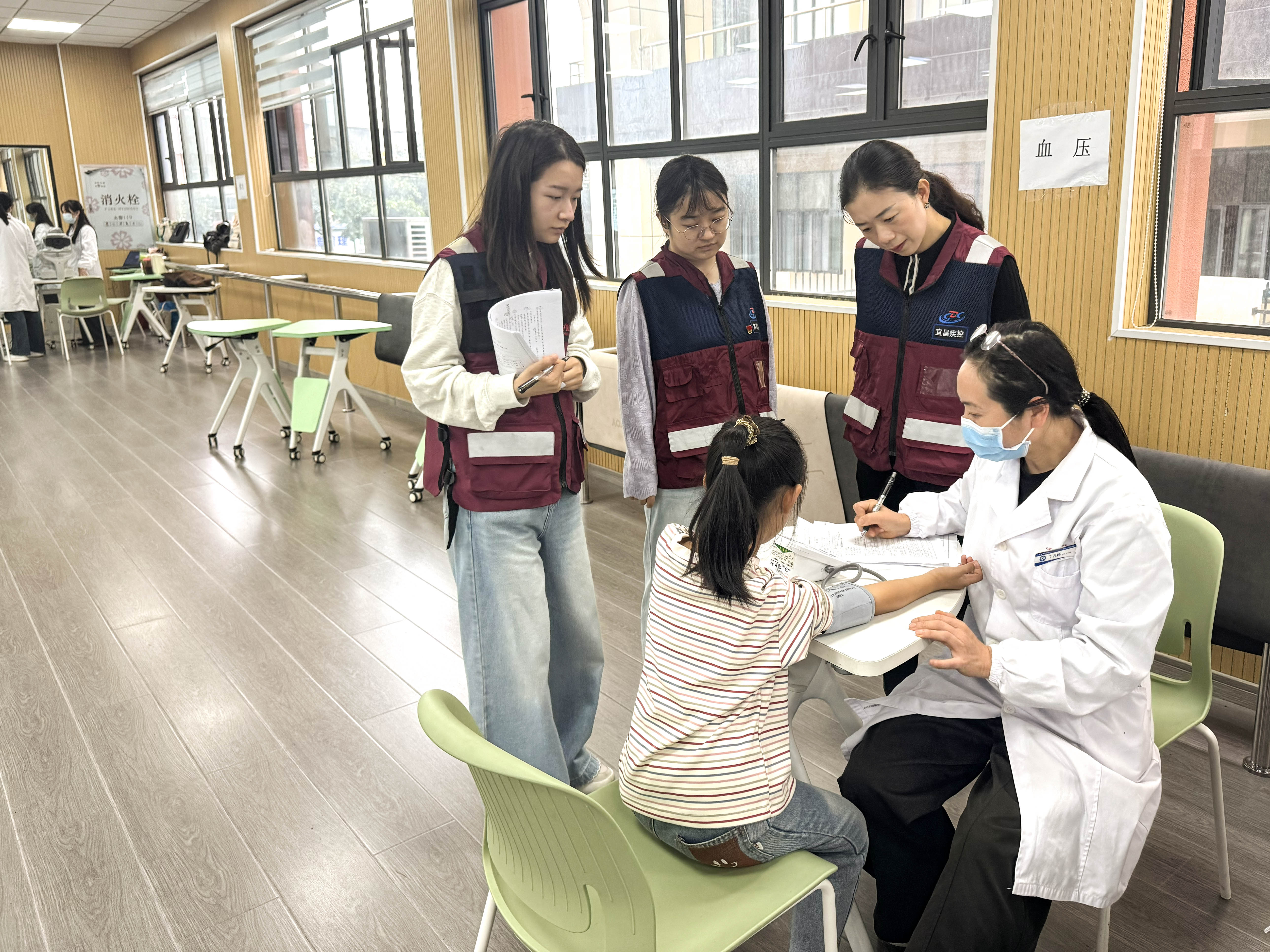 规范学生常见病监测 筑牢校园健康防线