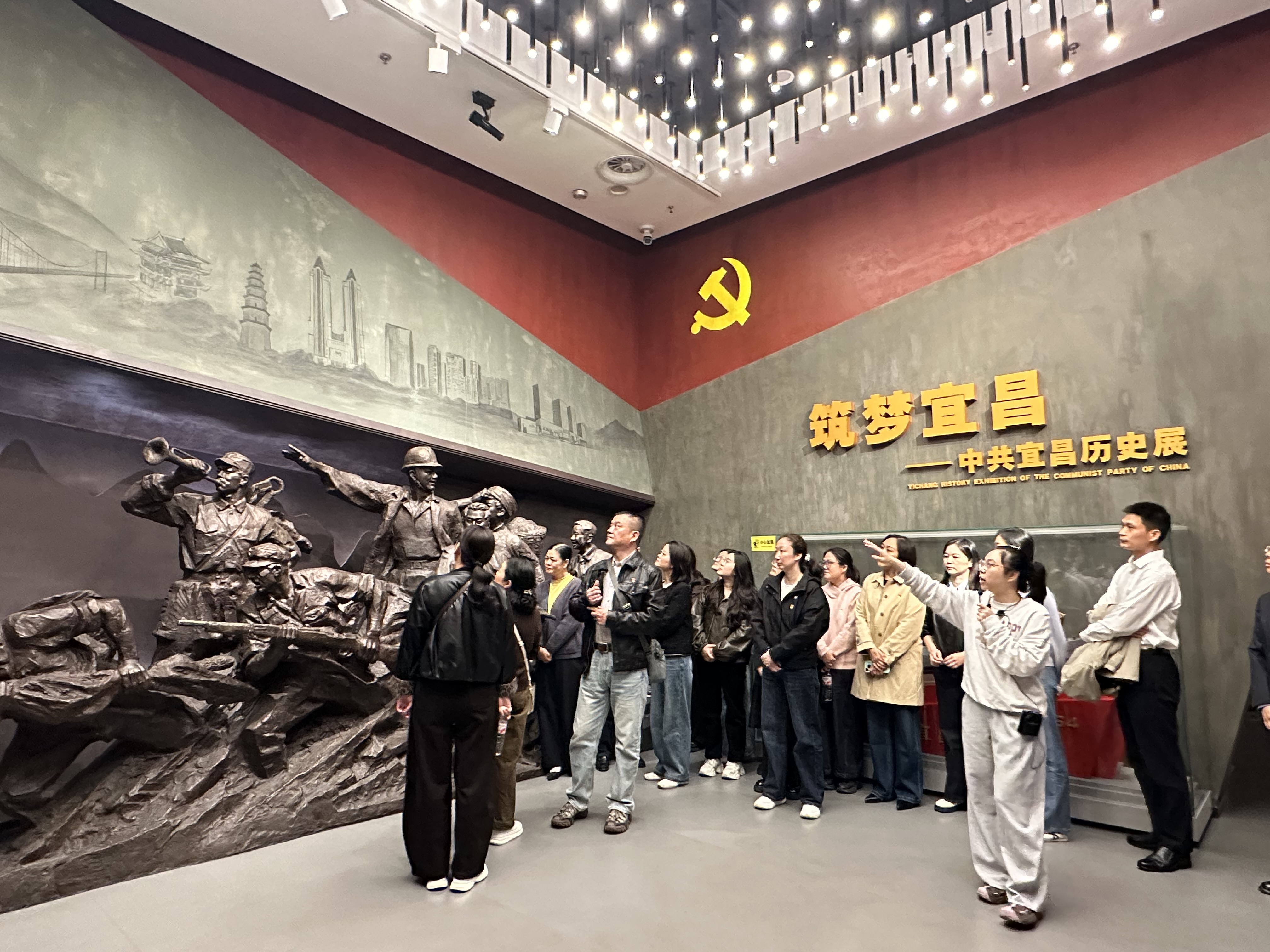 联学联建淬党性 峡江烽火映初心