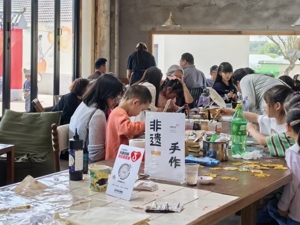 何以中国·当惊世界殊｜夷陵让非遗项目从“展柜”走向“体验”