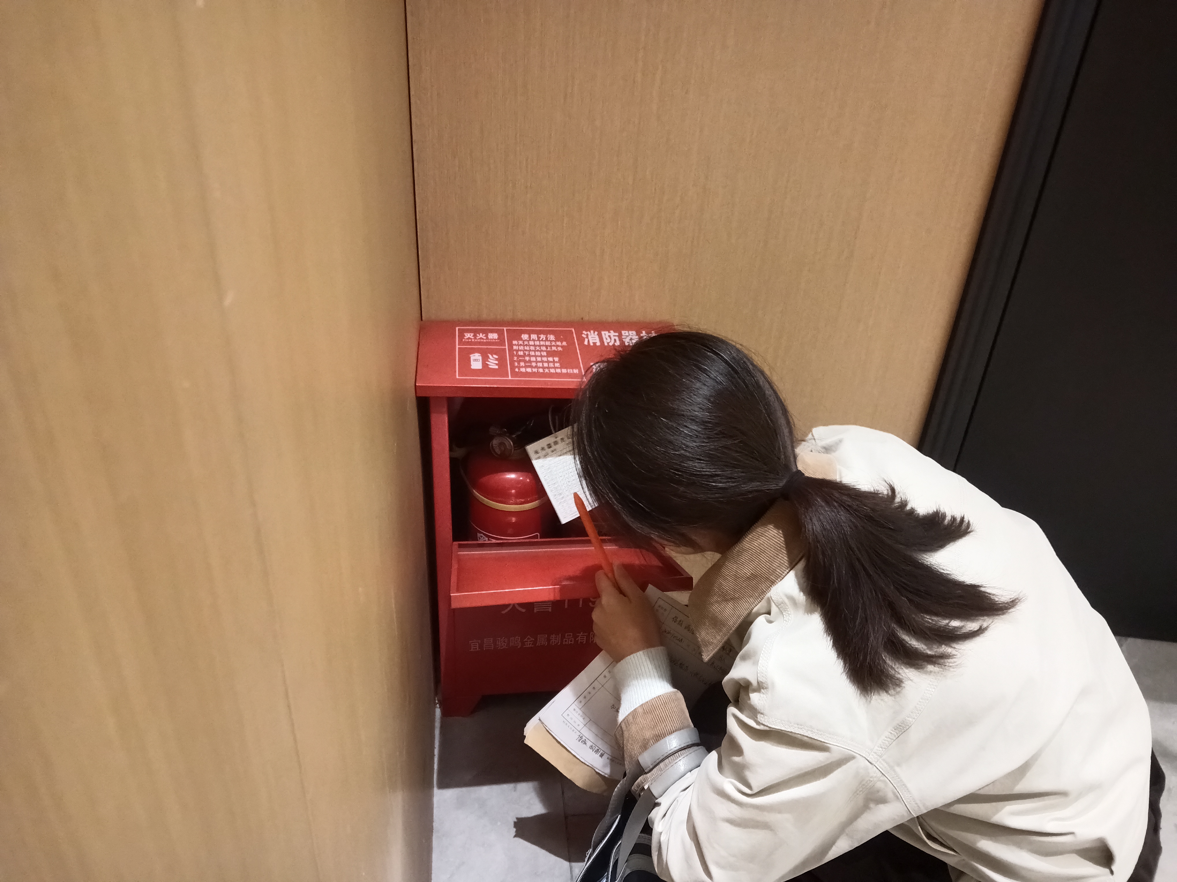 长江市场社区：安全排查不松懈 守护平安不缺位
